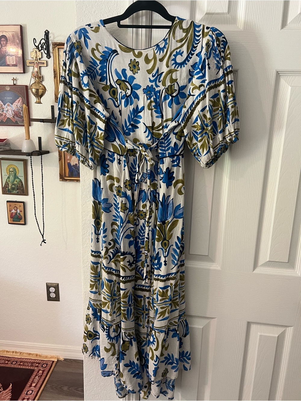 Fig & Flower Blue and Olive Floral Tie-Waist Maxi Dress - Picture 3 of 3